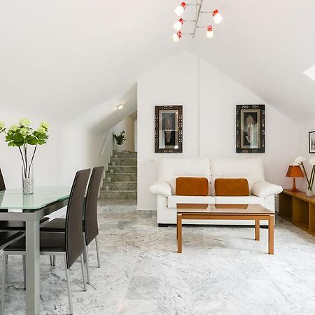 Weforyou Real Del Tivoli Two Rooms Benalmadena Bagian luar foto