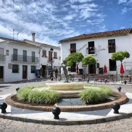 Weforyou Real Del Tivoli Two Rooms Benalmadena Bagian luar foto