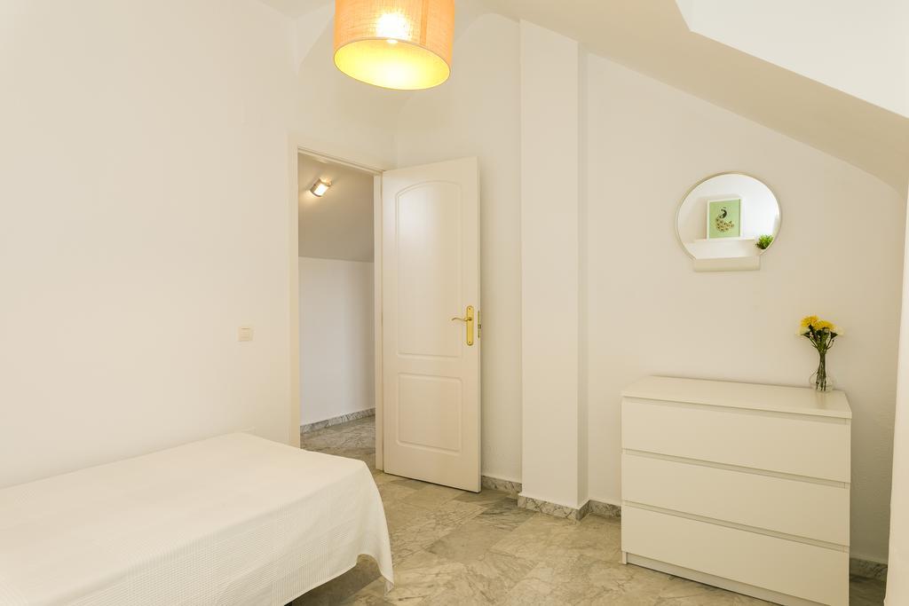 Weforyou Real Del Tivoli Two Rooms Benalmadena Bagian luar foto