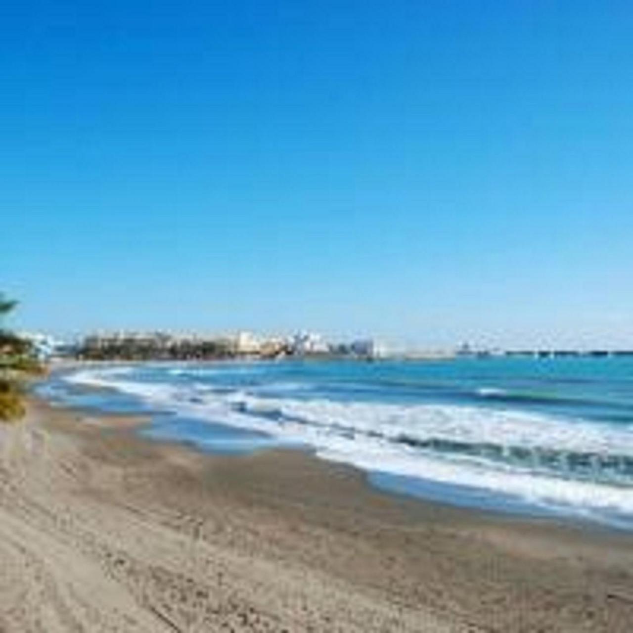 Weforyou Real Del Tivoli Two Rooms Benalmadena Bagian luar foto